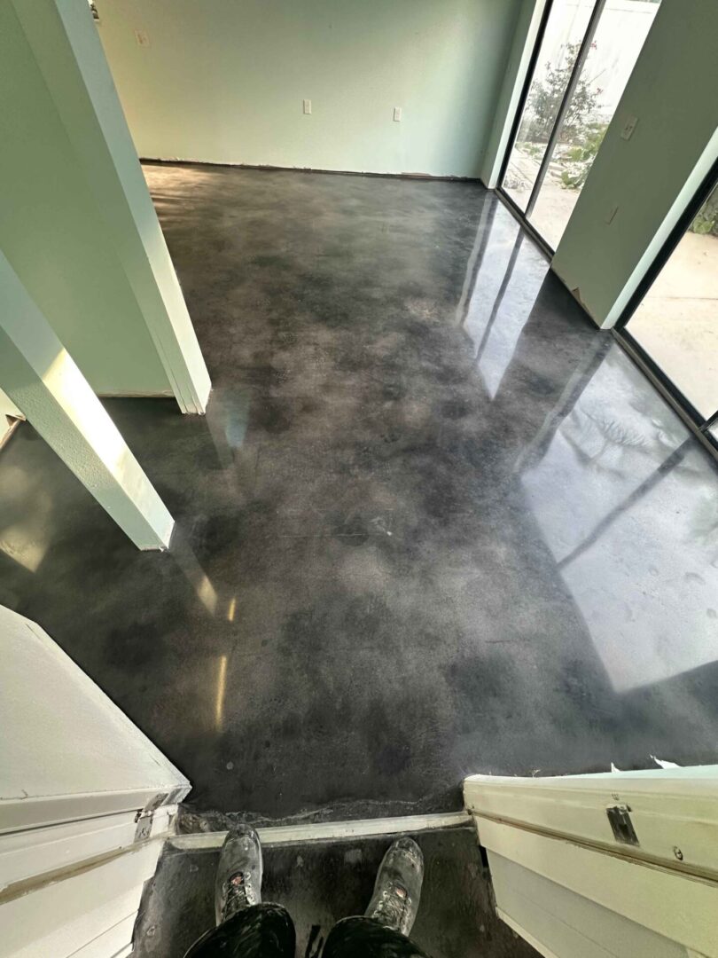 Amber and bronze metallic epoxy floor in Ellenton, FL
