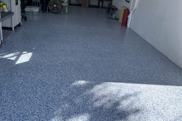Epoxy Garage Flooring in Bradenton, FL: Why Florida Homeowners Are Ditching Paint for Polyaspartic Coatings