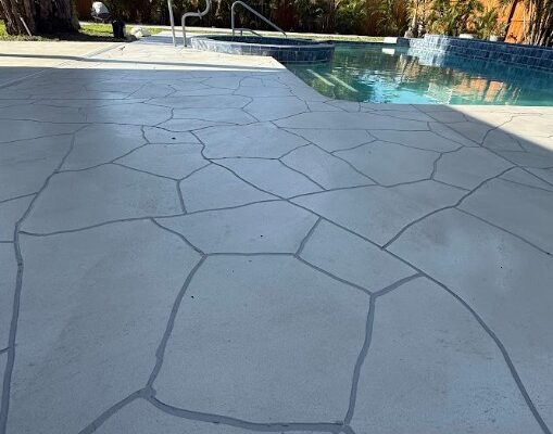 How to Keep Your Bradenton Pool Deck Cool (Even in the Middle of Summer)?